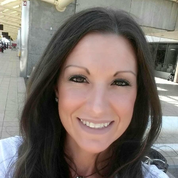 Meet your Posher, Jeri - Picture 1 of 1